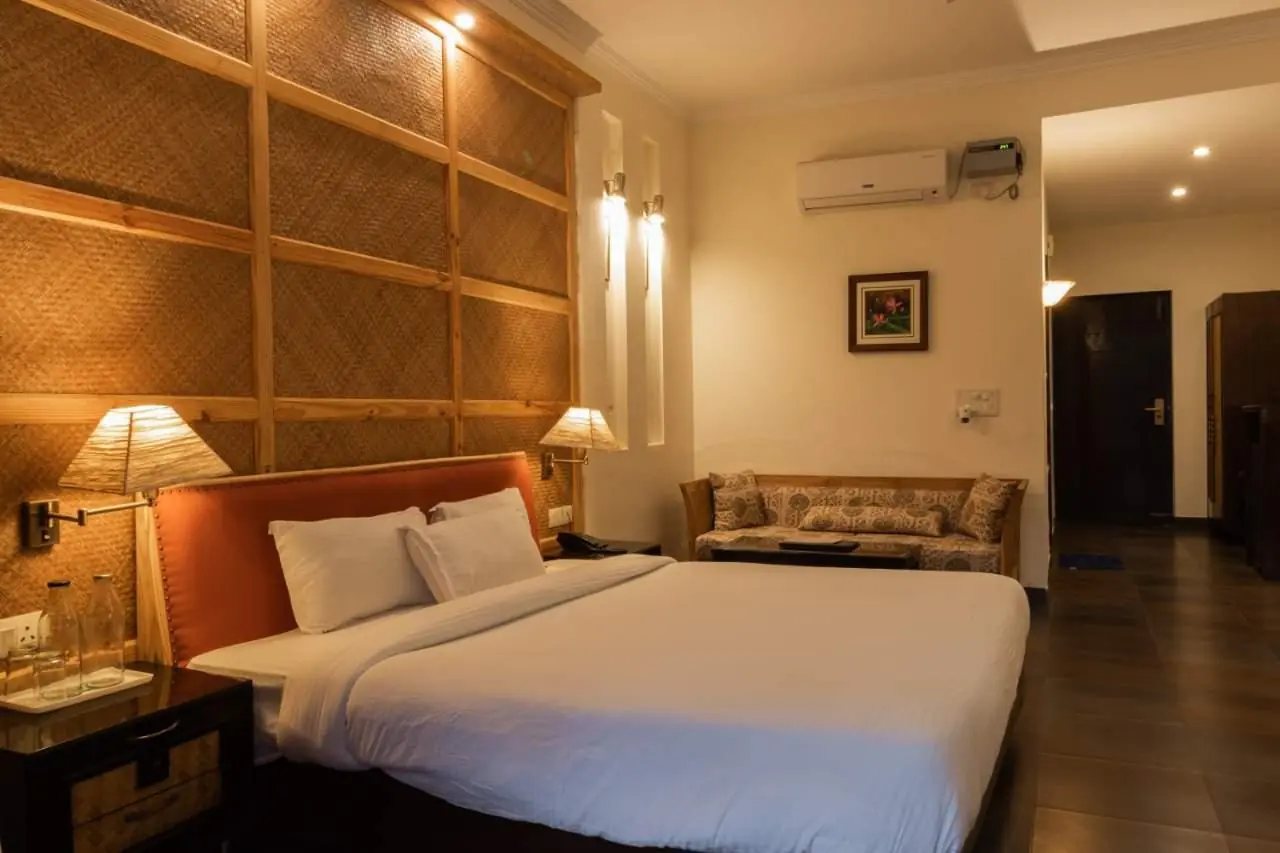 Super Deluxe with Balcony (Single Occupancy)