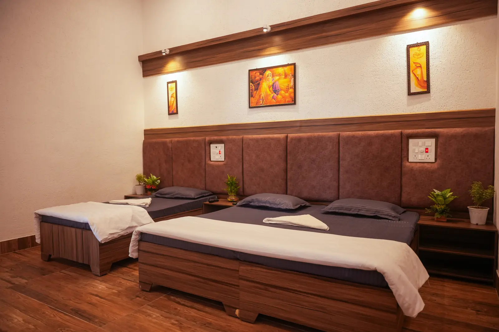 Private Air Conditioned Room ( Double Occupancy )
